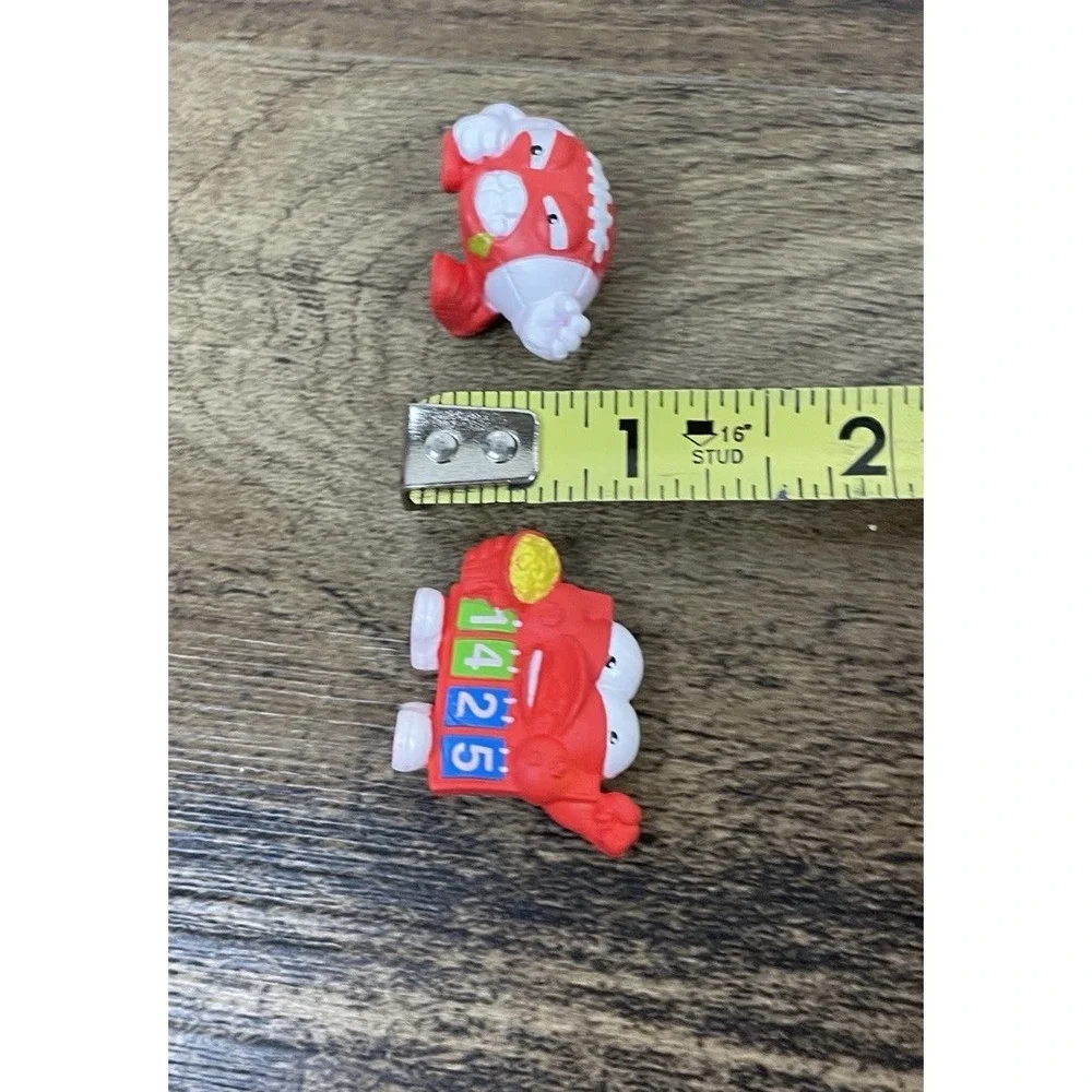 Lot Of Zuru Smashers Mini Figure Lot Squish Squishy Soccer Surfboard Dinosaurs